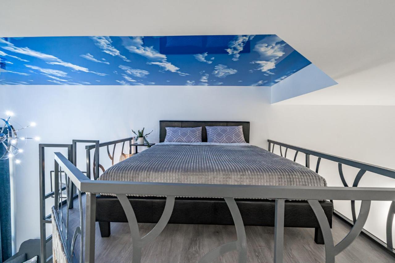Exquisite Studio Apartment With An Original Design Valencia Ngoại thất bức ảnh