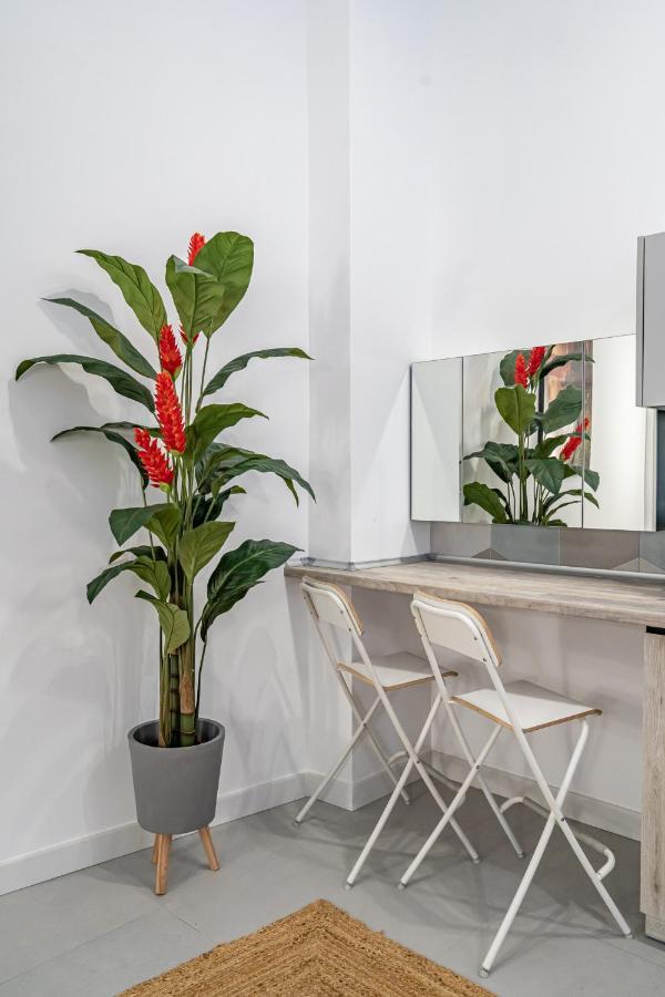 Exquisite Studio Apartment With An Original Design Valencia Ngoại thất bức ảnh